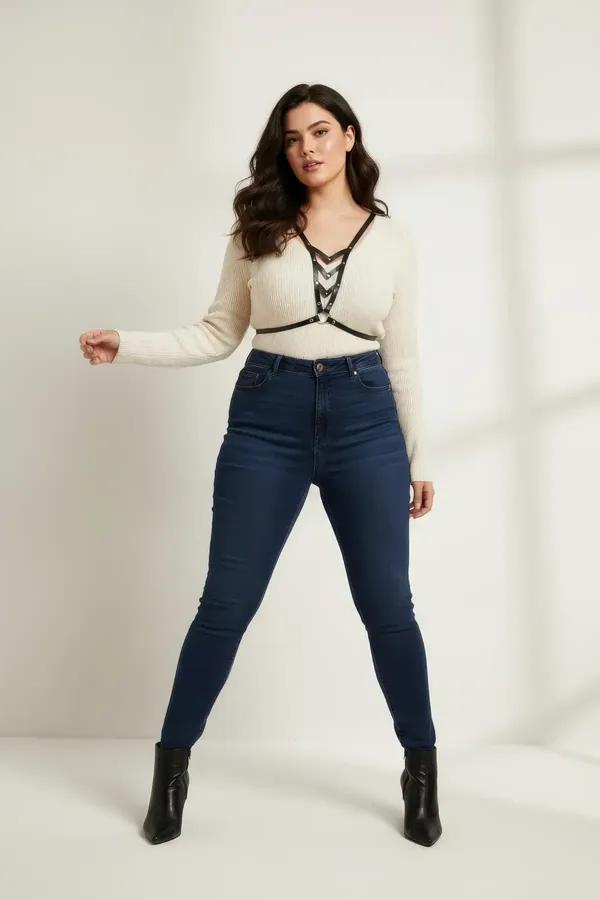 V-Neck Harness Top with Interlinked O-Rings