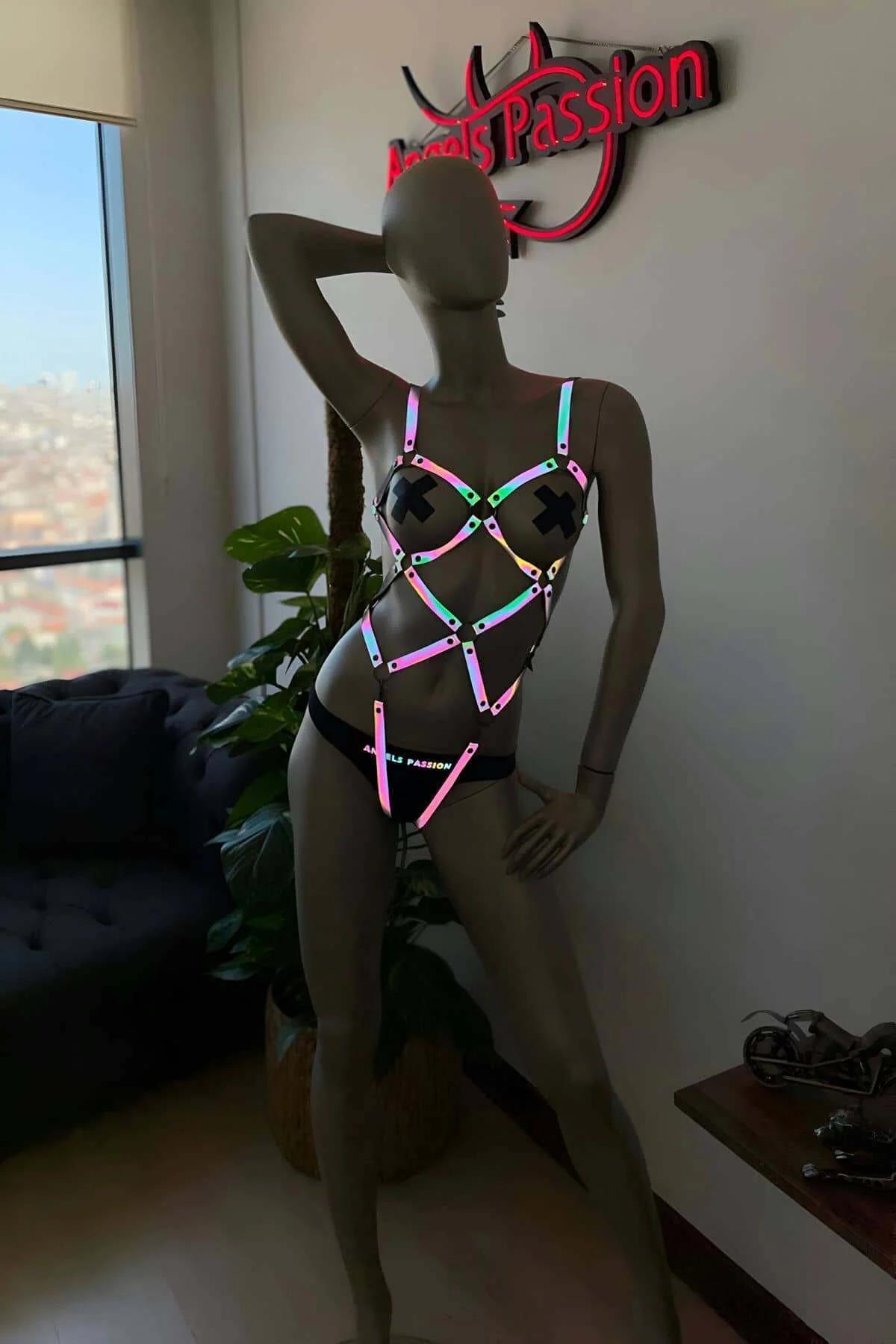 Reflective Body Harness with O-Ring Accents