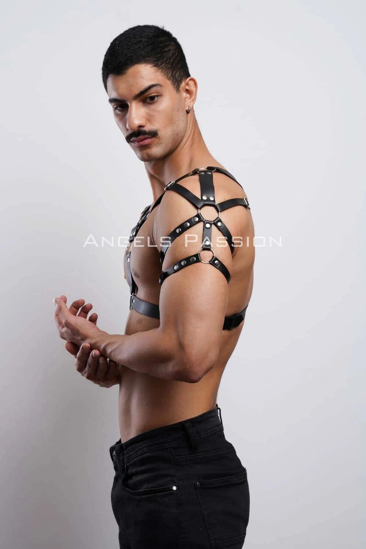 Adjustable V-Strap Body Harness with O-Rings