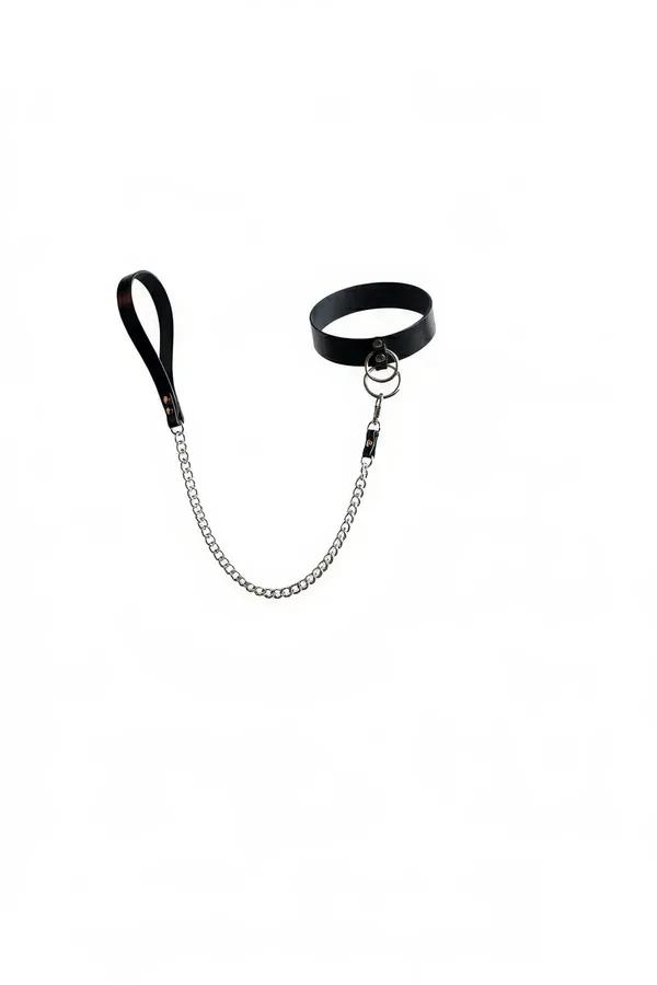 Choker Chain with Wide Leather Ring Detail