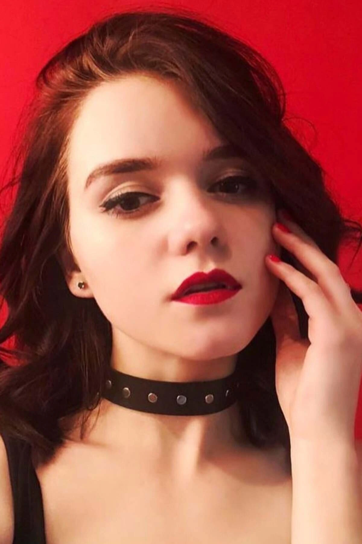 Adjustable Stylish Leather Choker with Rivet Detail - APFT670