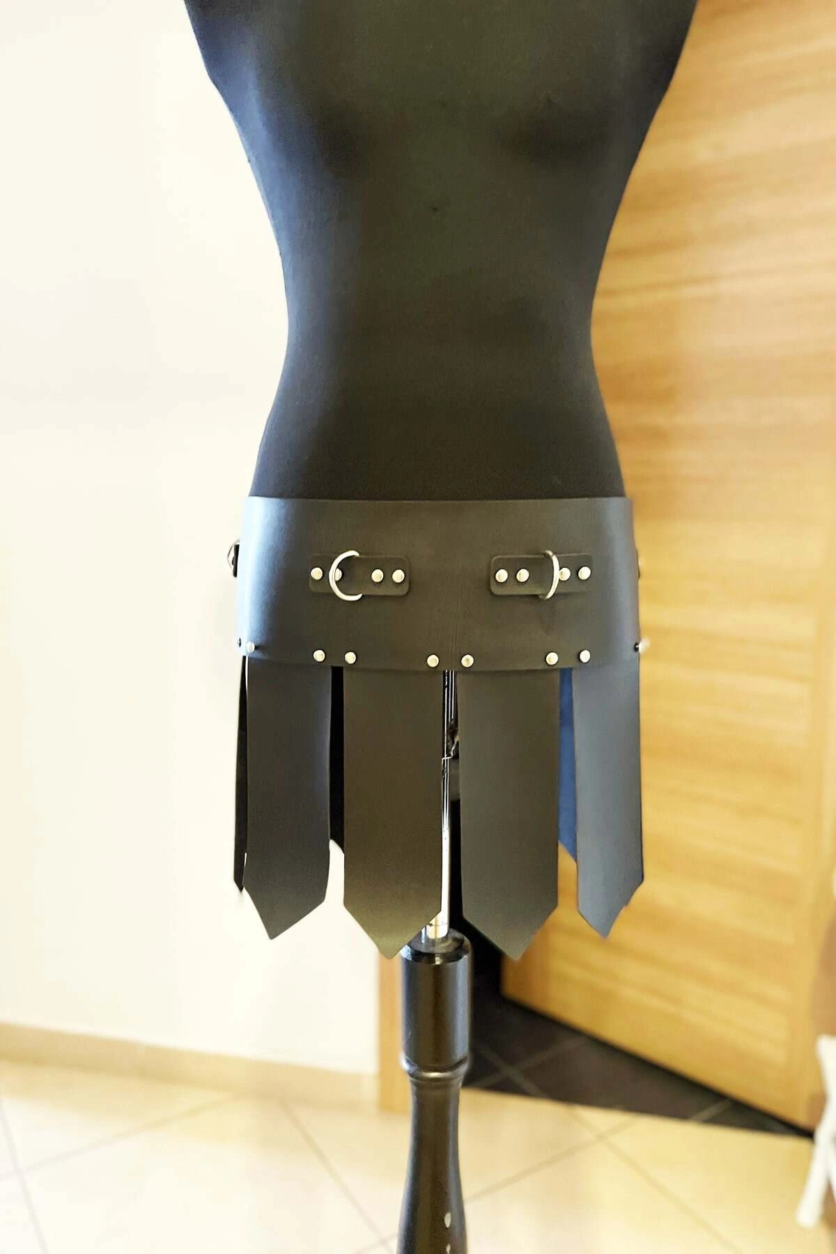 Men's Gladiator Leather Skirt - APFTM82