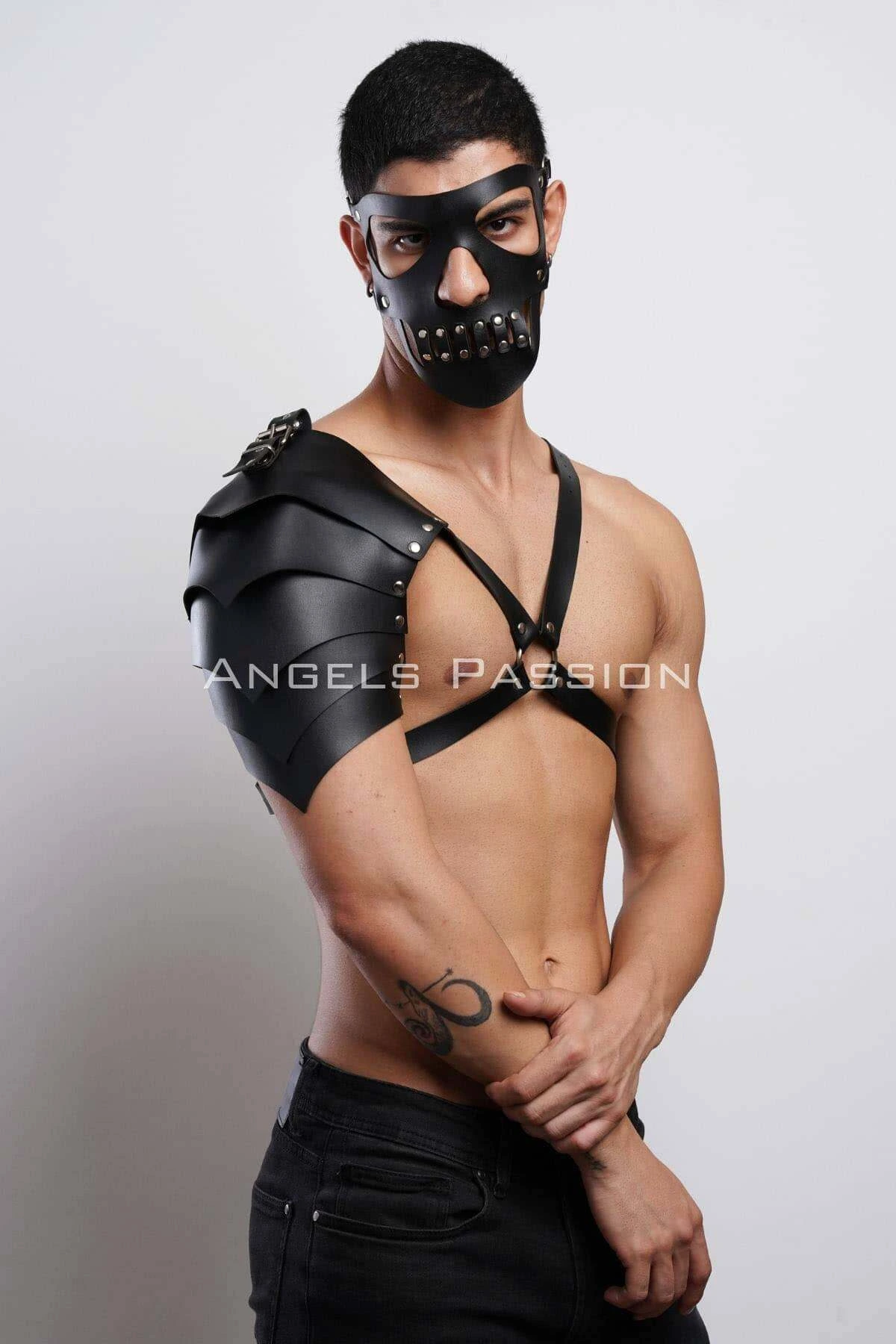 Mask Detailed Single Arm Barbarian Costume Suit, Men's Leather Cosplay Suit - APFTM197