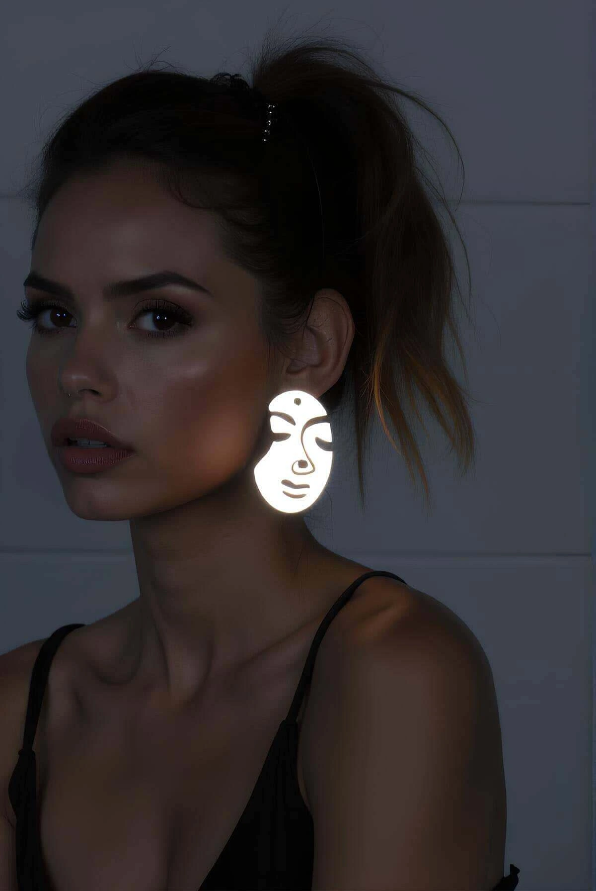 White Reflective Abstract Women's Face Earrings, Stylish Laser Cut Earrings - APBJ005