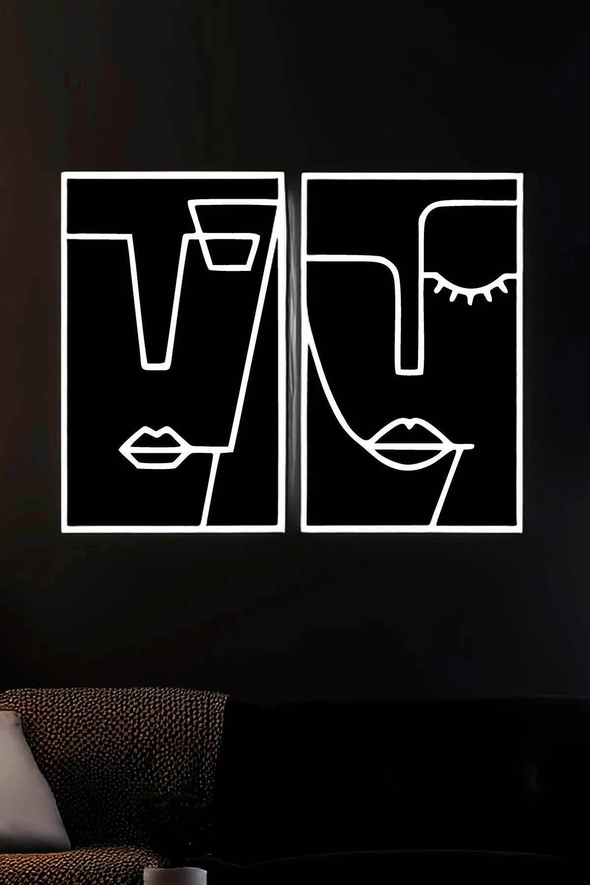 Cubic Abstract Face Paintings on Reflective Leather, Stylish Paintings Reflected in the Dark