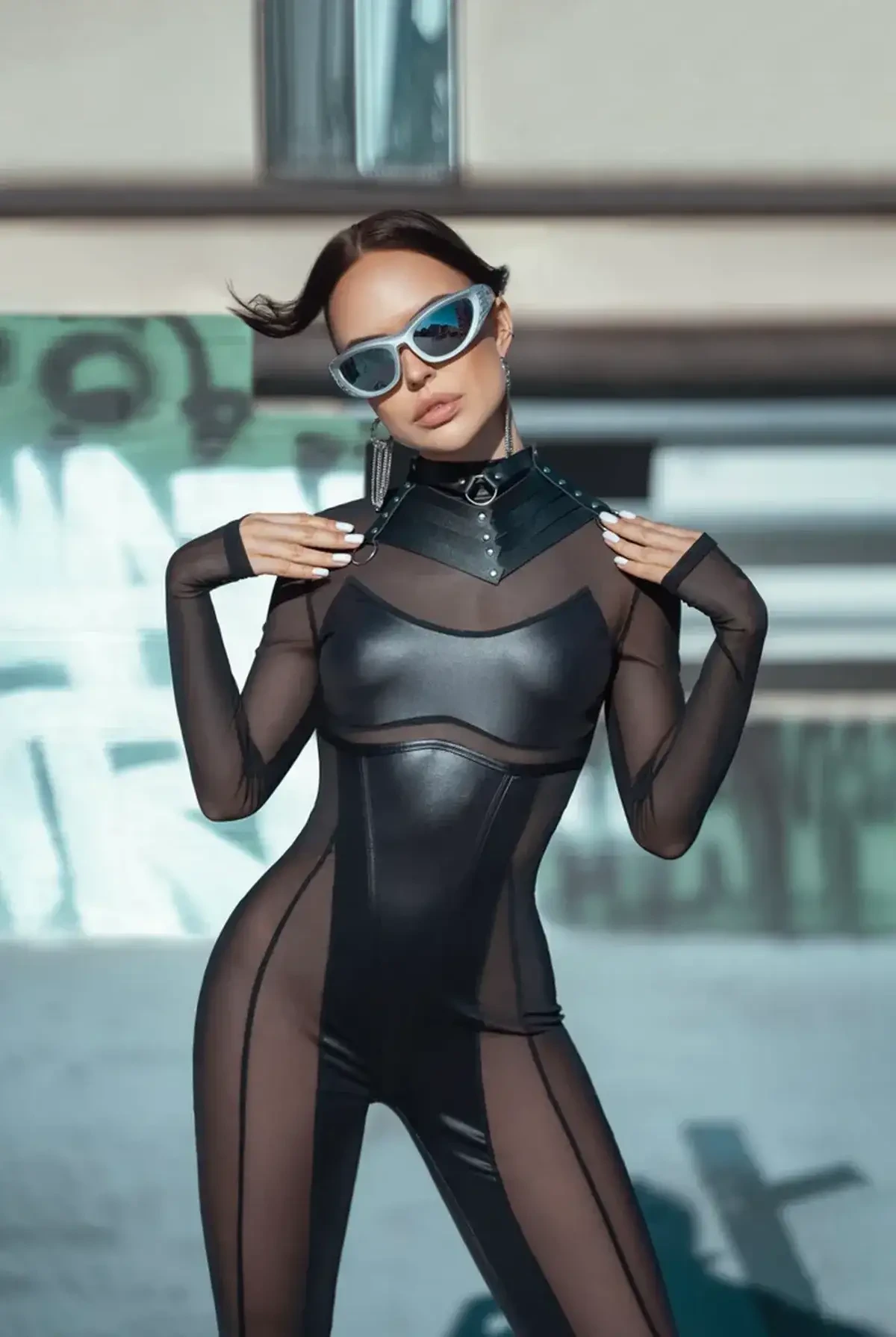 Pyramid Pattern Laser Cut Leather Choker, Stylish Leather Necklace - APFT1422