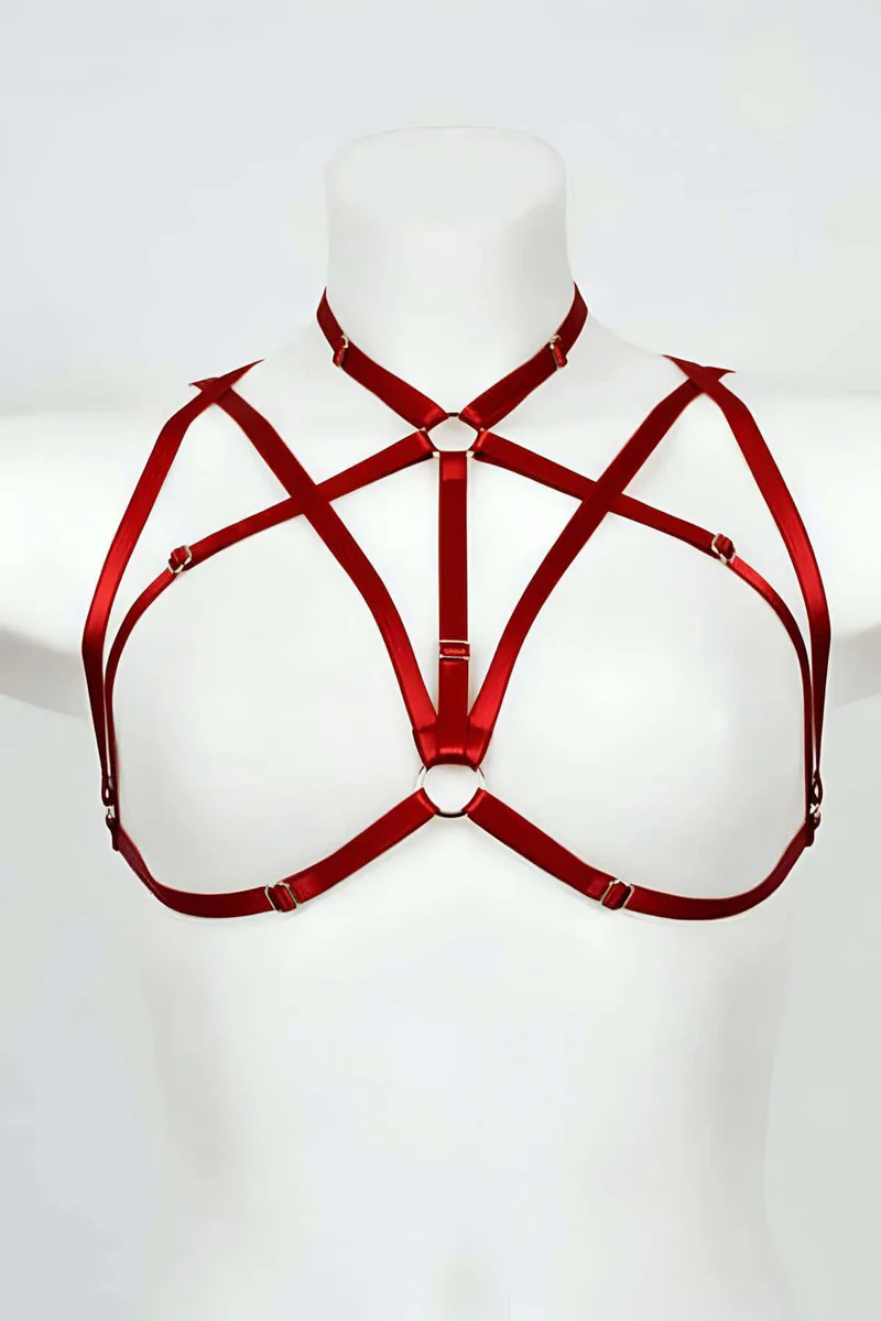 Kırmızı Saten Göğüs Harness Kadın Boyundan Bağlanır Metal Halka Detay