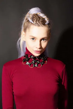 Black hexagonal faux leather choker with silver metal rings