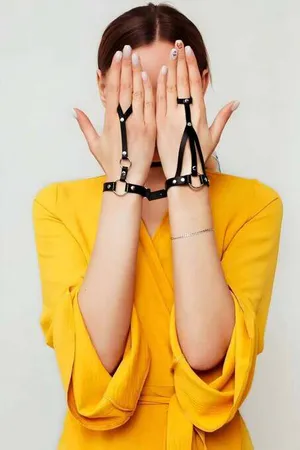 Black faux leather fingerless hand harness with O-ring