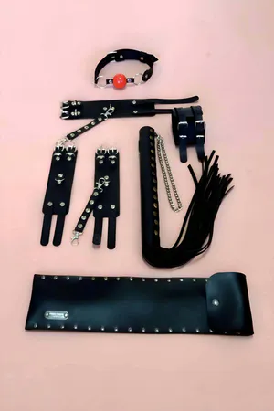 Studded Faux Leather 5-Piece Fantasy Set Mouth Ball Paddle Black