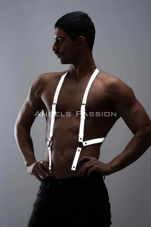 White reflective chest harness with silver O-ring and adjustable straps