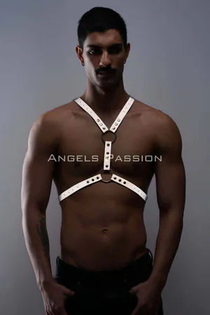 White reflective chest harness with silver O-ring and adjustable straps