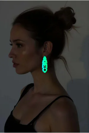 Reflektörlü Tribal Desenli Boho Küpe Neon Yeşil Lazer Kesim